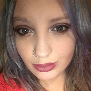 Meet your Posher, Keeley